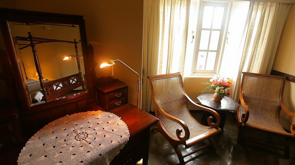Senani Colonial Holiday Bungalow Nuwara Eliya Værelse billede